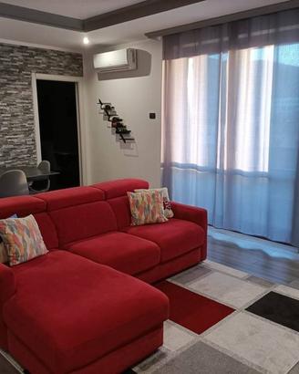 Appartamento di 105 m² con più di 5 locali e box a