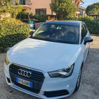 A1 Sportback 1.6 tdi Attraction 105cv