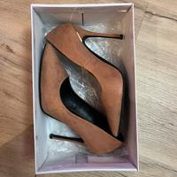 Scapre con tacco, colore rosa/carne, numero 38