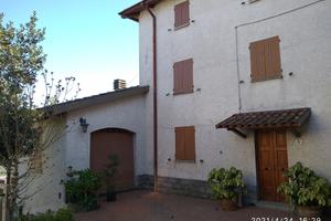 Casa di campagna in borgo storicizzato