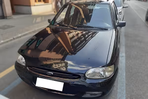 FORD ESCORT - APERTI AD AGOSTO