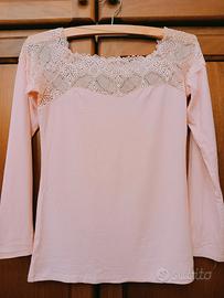 T-shirt rosa con pizzo