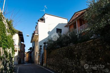 3 LOCALI A MONIGA DEL GARDA