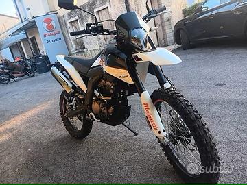 ENDURO MALAGUTI XTM 125cc MOT.APRILIA A LIQUIDO