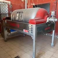 Vendita serbatoi e attrezzatura per vino