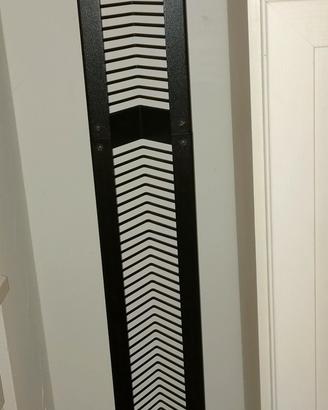 Torre porta CD in metallo design verticale