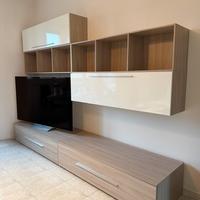 Soggiorno beige e panna