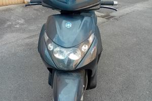 Beverly 250 ie