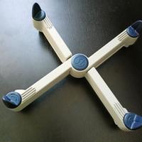 carrello con ruote porta PC