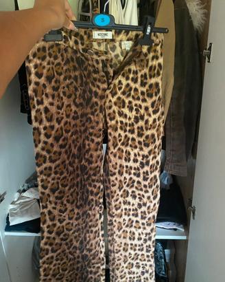 Pantaloni leopardati