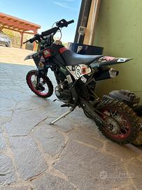 Pit bike