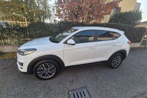  Automobile Hyundai Tucson 