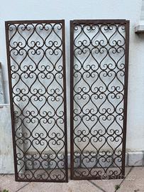 Inferriata ,grata in ferro battuto