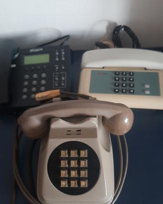 Telefoni fissi vintage anni 80/90.