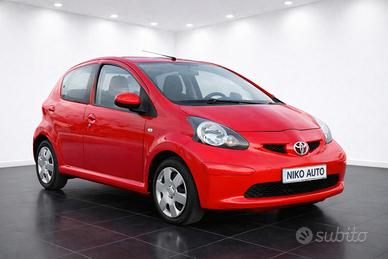 TOYOTA AYGO 1.0 2006 111.000km 5P UNICOPRO NEOPATE