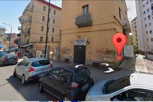 Locale Comm. fronte strada in posizione strategica