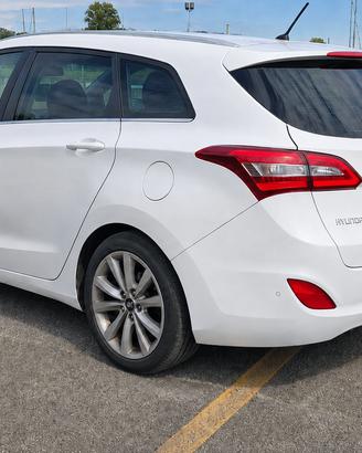 Hyundai i30 SW 1.6 CRDi 110 CV Comfort 2015