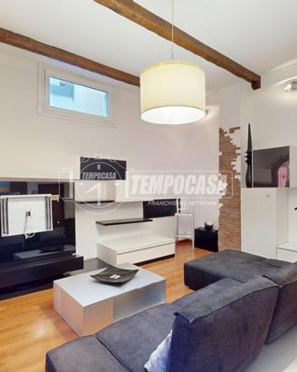 BILOCALE CON BALCONE - COMPLETAMENTE RISTRUTTURATO