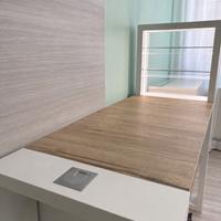 Tavolo manicure professionale con cassettiera