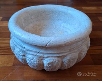 Antica acquasantiera da appoggio in marmo