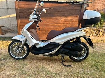 Beverly 300 i.e. ABS-ASR  del 2017
