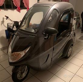 Triciclo Scooter Elettrico Cabinato Magnum