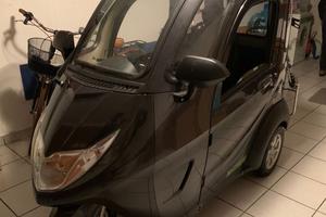Triciclo Scooter Elettrico Cabinato Magnum