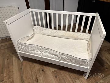 Lettino bimbi IKEA + materassino e paracolpi