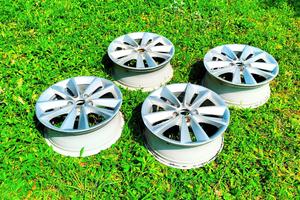 4 LEGA 17 RENAULT Originali DACIA Nissan OTTIMI