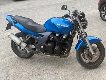 Kawasaki ZR7 750