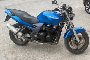 Kawasaki ZR7 750