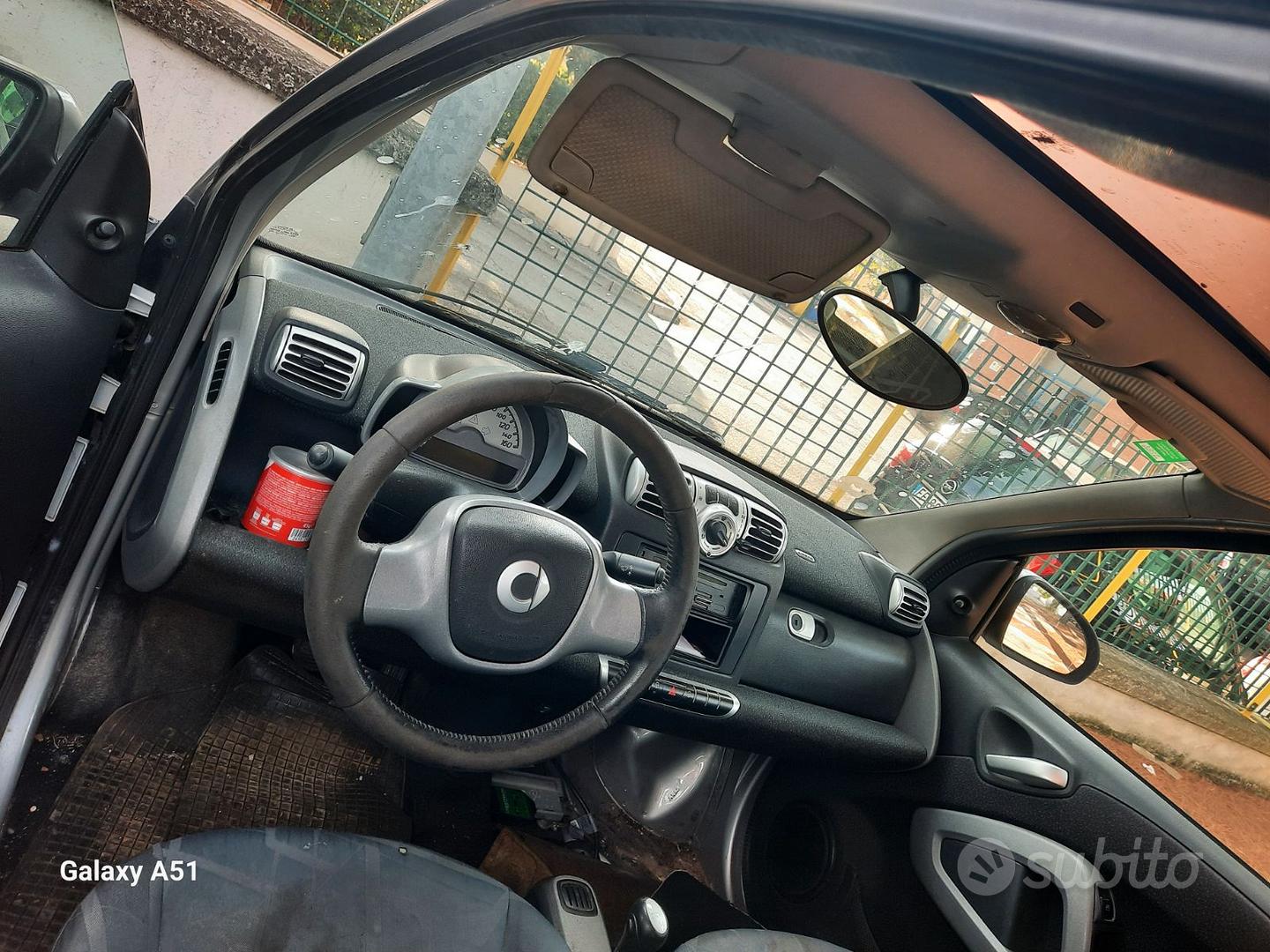 Smart Fortwo 2010 photo 2