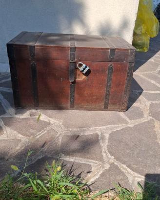 Cassa d epoca in legno