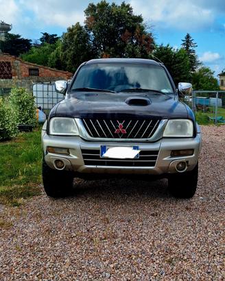 Mitsubishi l200