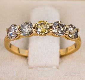 Anello in Oro con 5 Diamanti Naturali Fancy Color
