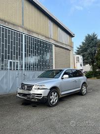 VW Touareg 5.0 V10 TDI anno 2011 (solo ricambi)