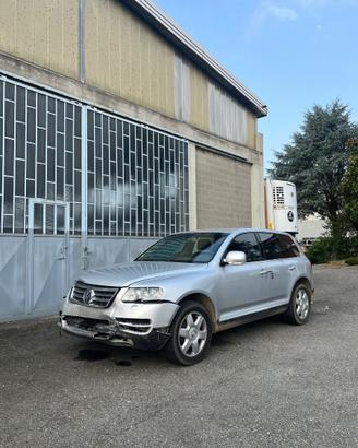 VW Touareg 5.0 V10 TDI anno 2011 (solo ricambi)