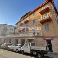 BILOCALE IN CENTRO CON AMPIO TERRAZZO