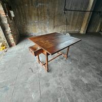 Tavolo a ribalta in castagno massello – epoca XVII