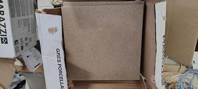 Piastrelle per garage 20x20