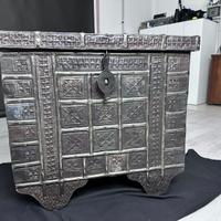 arredamento etnico baule