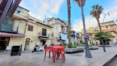 MONOLOCALE A PALERMO