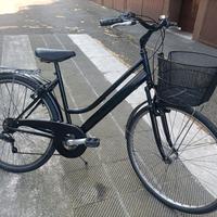 bici da 28 con cambio e cestino 