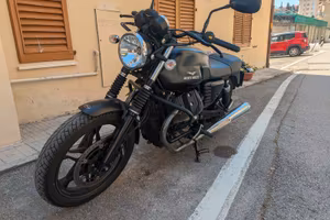 Moto Guzzi V7 II - NO abs