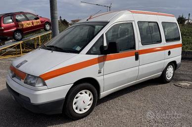 FIAT Scudo 1.9 diesel trasp. Disabili + Persone