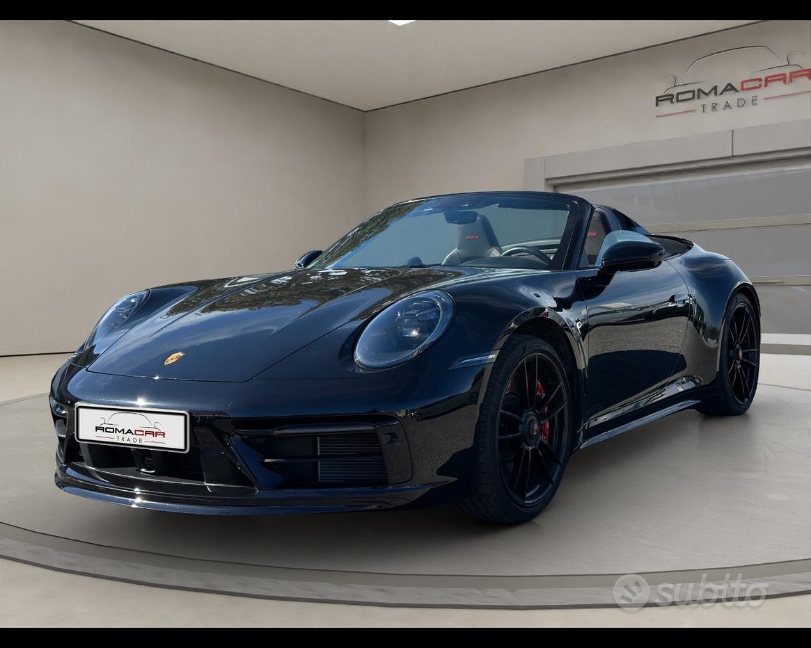 PORSCHE 911 (992)