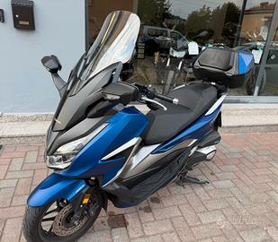 Honda Forza 350