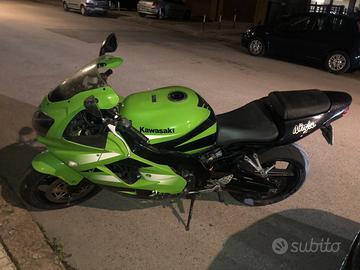 Kawasaki ZX9R solo per amatori