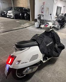 Vespa 300