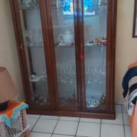 Vetrina tre ante stile classico